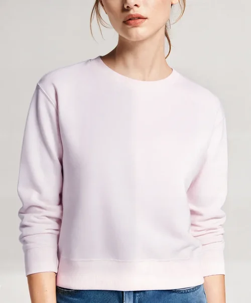 Stylish Mockup of a Relaxed Fit Sweatshirt