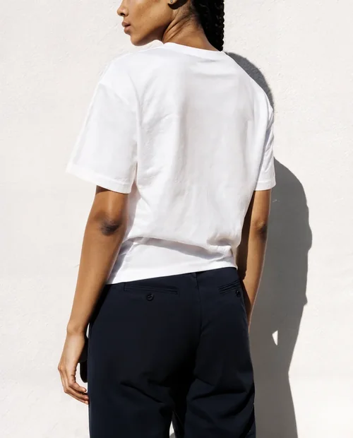 Elegant T-Shirt Mockup for Modern Fashion