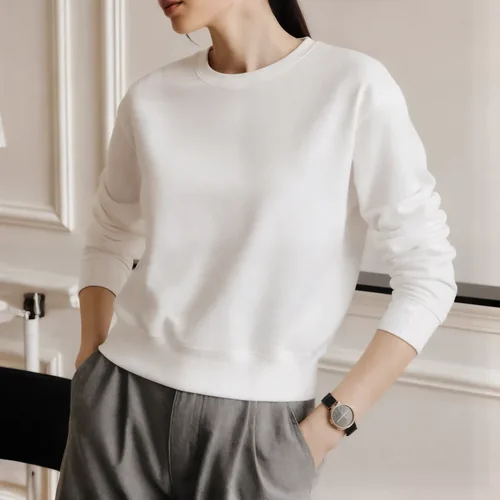 Stylish Mockup of a Young Woman in a Cozy Sweatshirt