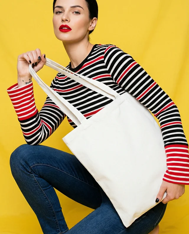 Stylish Mockup of a Tote Bag with Fashionable Model