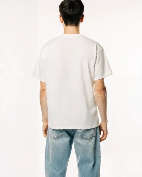 Stylish T-Shirt Mockup for Modern Fashion Enthusiasts