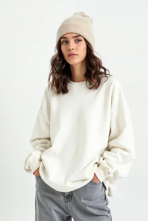 Stylish Mockup of a Casual Sweatshirt for Modern Fashion