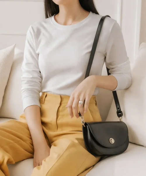 Chic Sweatshirt Mockup for Fashion Enthusiasts