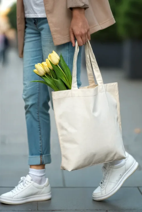 Casual Elegance Mockup of a Tote Bag with Tulips