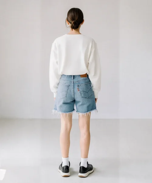 Minimalist Sweatshirt Mockup for Trendy Fashion