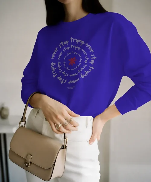 Stylish Mockup of a Woman in Cozy Sweatshirt