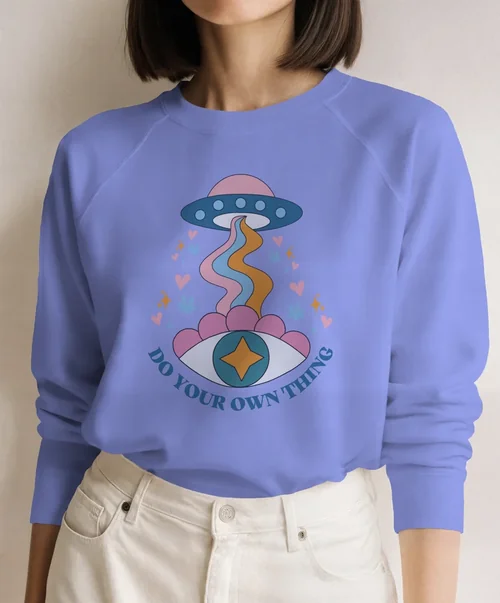 Modern Sweatshirt Mockup for Casual Fashion Inspiration