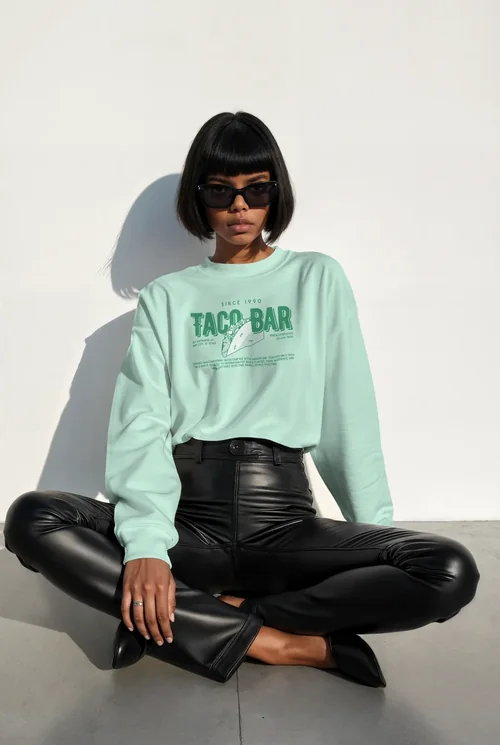 Stylish Mockup of a Woman in a Chic Sweatshirt