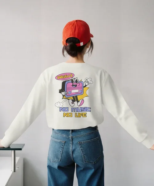 Stylish Mockup of a Young Woman in a Sweatshirt
