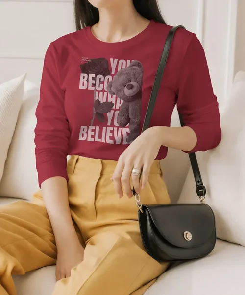 Chic Sweatshirt Mockup for Fashion Enthusiasts